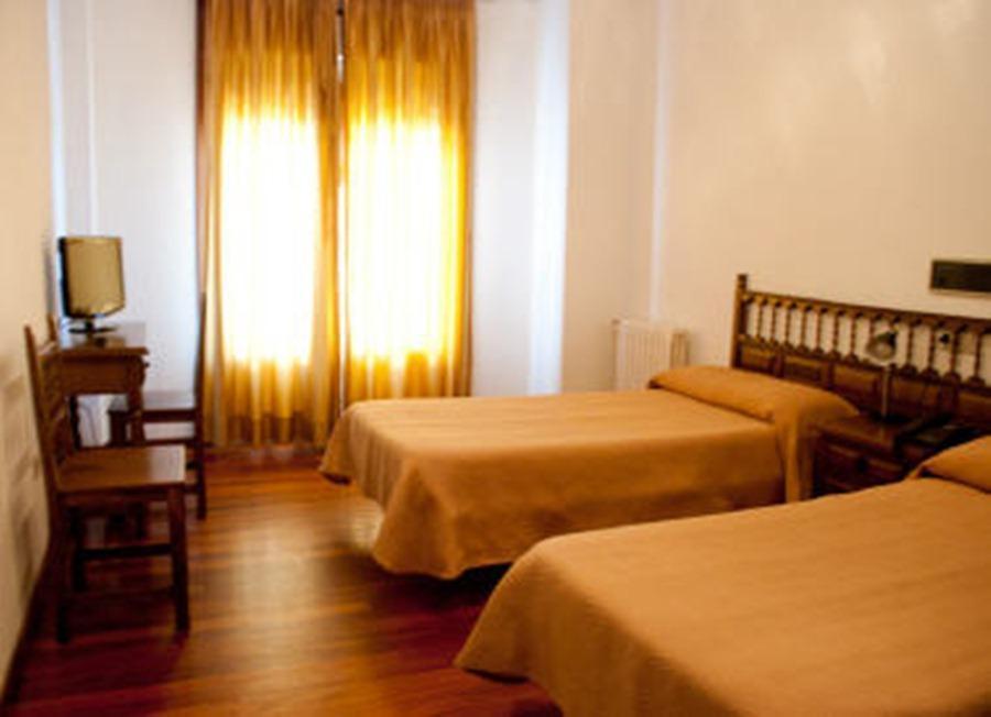 Hotel Ansuina Banos Del Molgas Luaran gambar