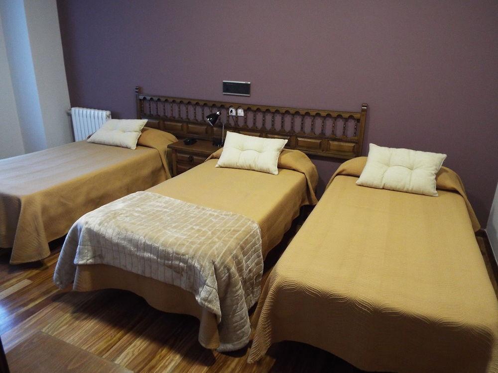 Hotel Ansuina Banos Del Molgas Luaran gambar